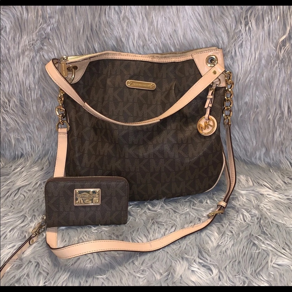 Authentic Michael Kors Wallet & Purse